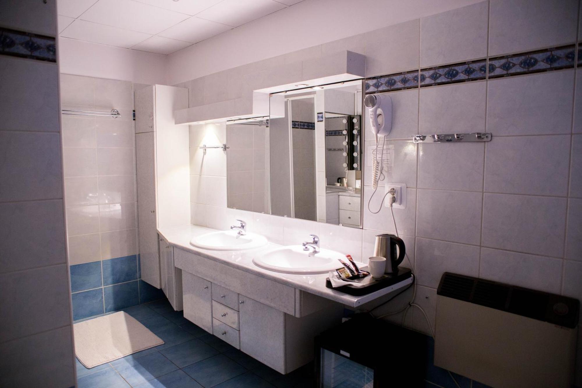Maria Aparthotel